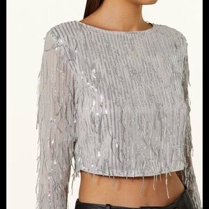 Hot & Delicious Metallic Fringe Crop Top Size M pls review pictures